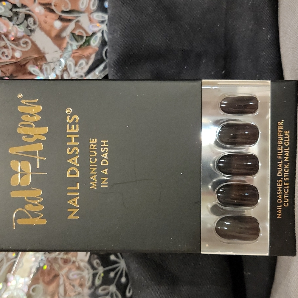 Red Aspen Nail Dashes 💅